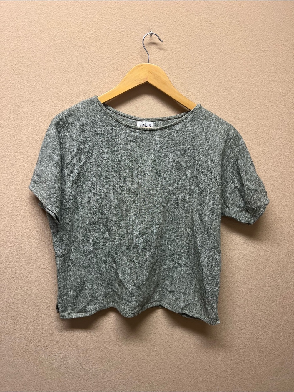 Me and Arrow olive cotton tee size m